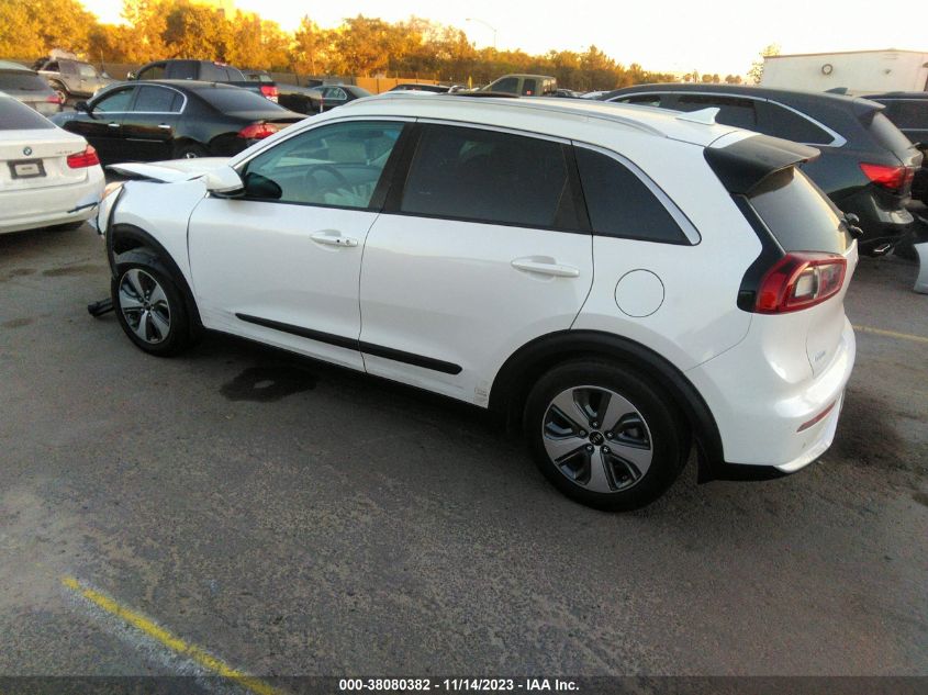 KNDCE3LC9K5233497 Kia Niro EX 3