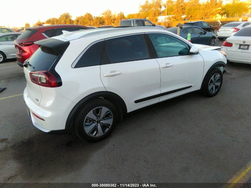 KNDCE3LC9K5233497 Kia Niro EX 4