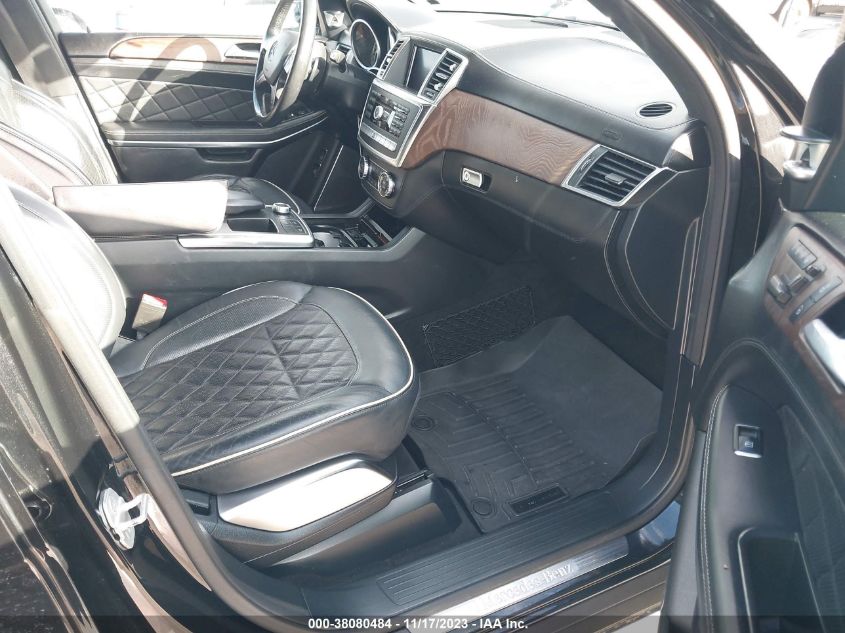 2015 MERCEDES-BENZ GL-CLASS GL 550 - 4JGDF7DE9FA572388