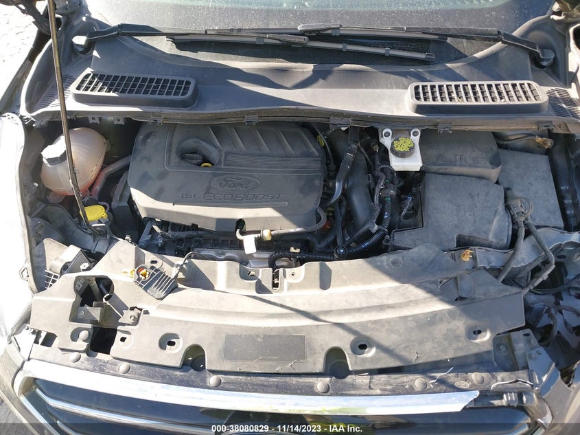 VIN 1FMCU9GD0JUD47977 2018 FORD ESCAPE SE