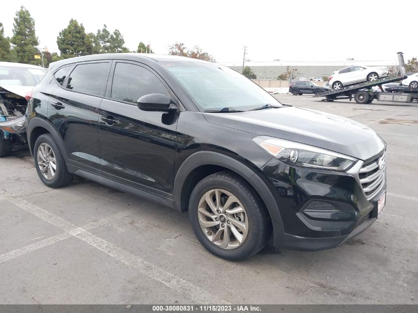 2017 HYUNDAI TUCSON SE - KM8J23A45HU333179