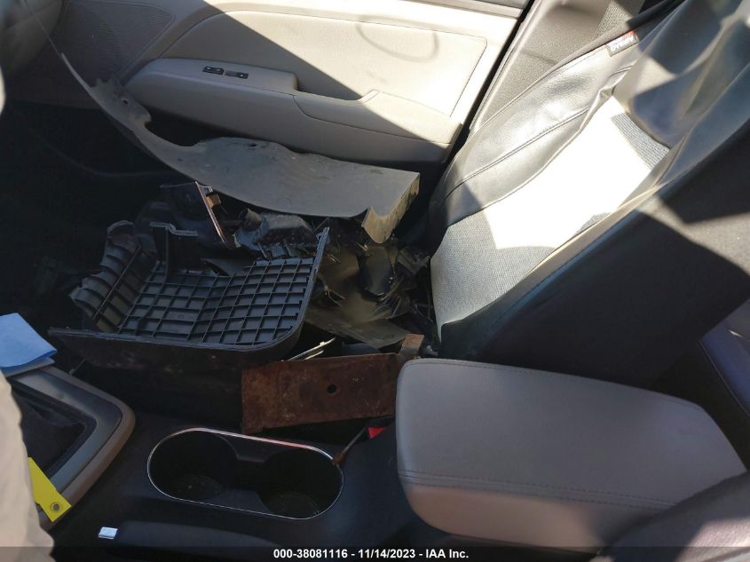 2018 HYUNDAI ELANTRA LIMITED - 5NPD84LF6JH277595