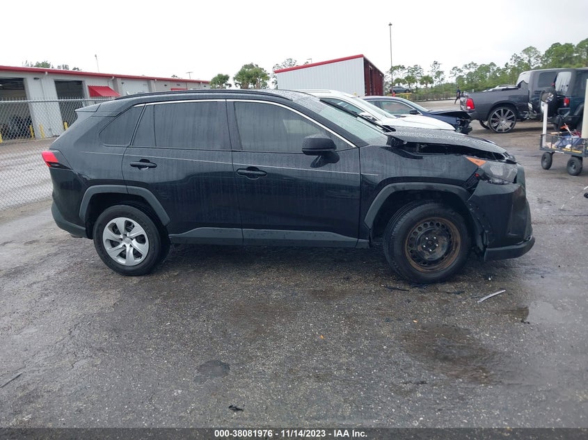 VIN 2T3H1RFV7KW031137 2019 TOYOTA RAV4 LE