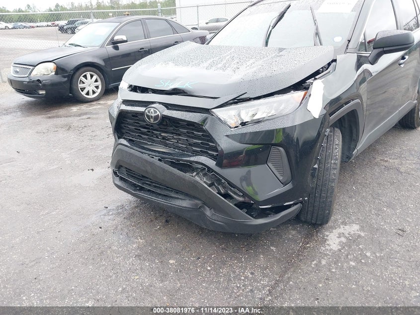 VIN 2T3H1RFV7KW031137 2019 TOYOTA RAV4 LE