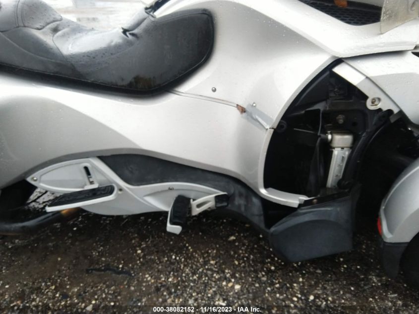 2010 CAN-AM SPYDER ROADSTER RTS 2BXJBWC14AV000121