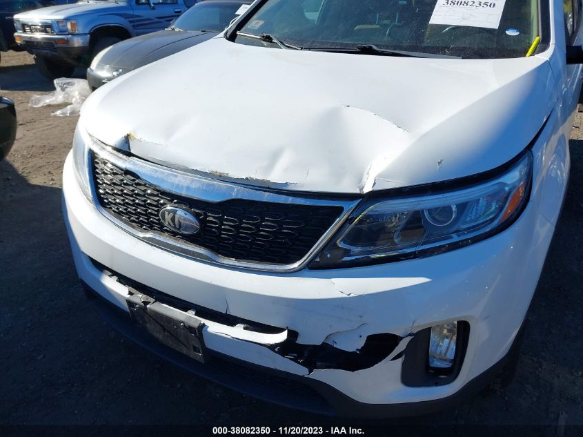 2015 KIA SORENTO LX - 5XYKTCA63FG582599