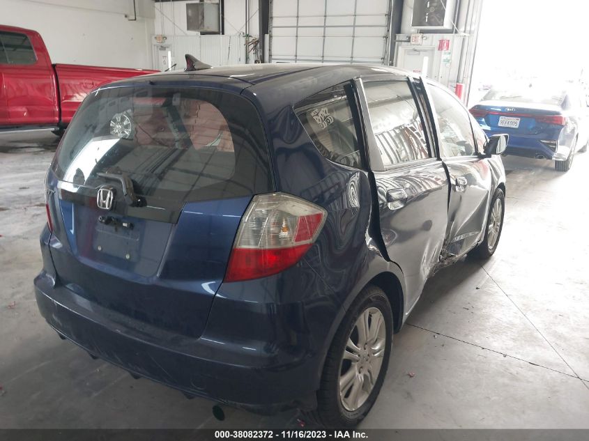 2013 HONDA FIT - JHMGE8H38DC055702