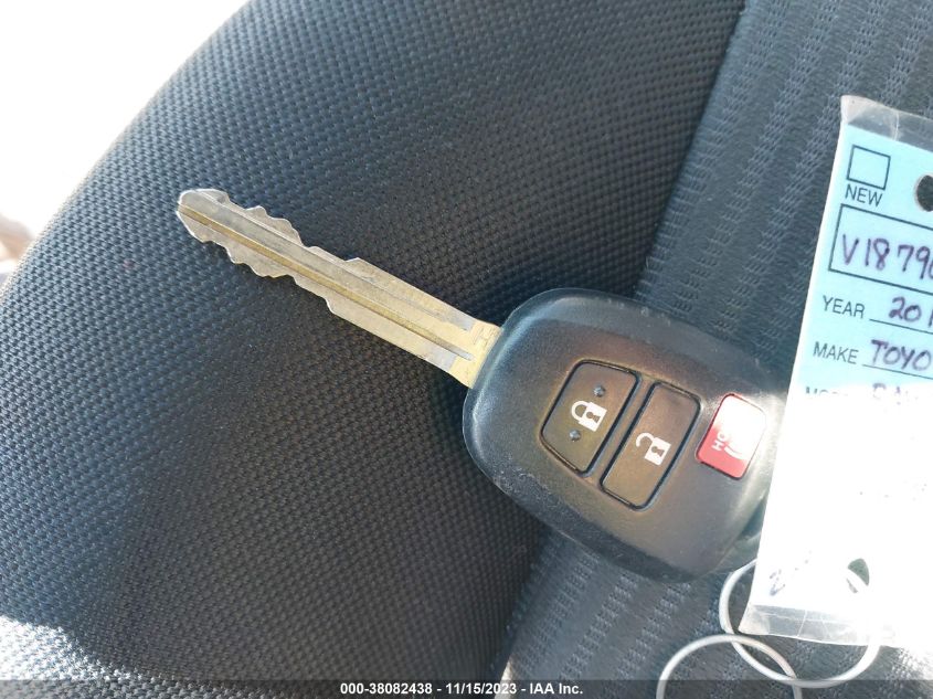 2014 TOYOTA RAV4 LE - JTMZFREV1ED042126