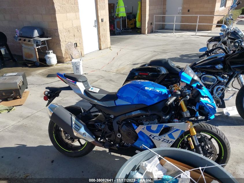 2022 SUZUKI GSX-R1000 R JS1DM11MXN7100063