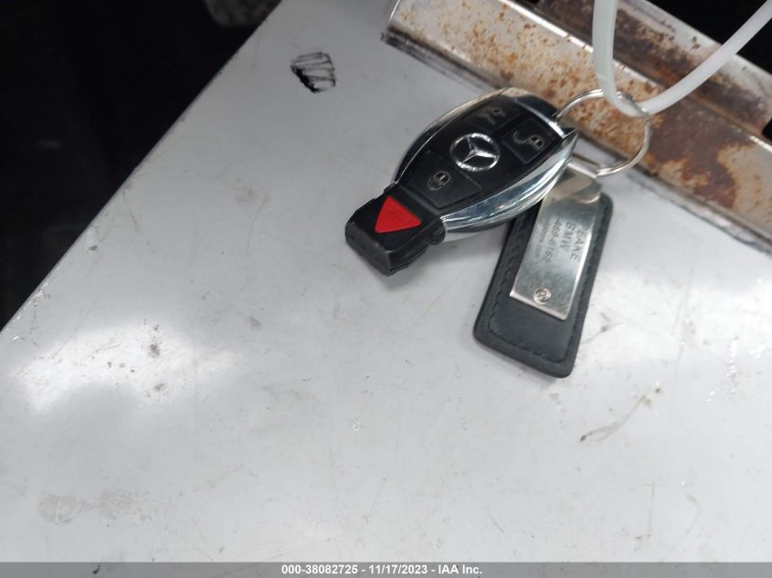 2013 MERCEDES-BENZ C 250 SPORT/LUXURY - WDDGF4HB3DA755837