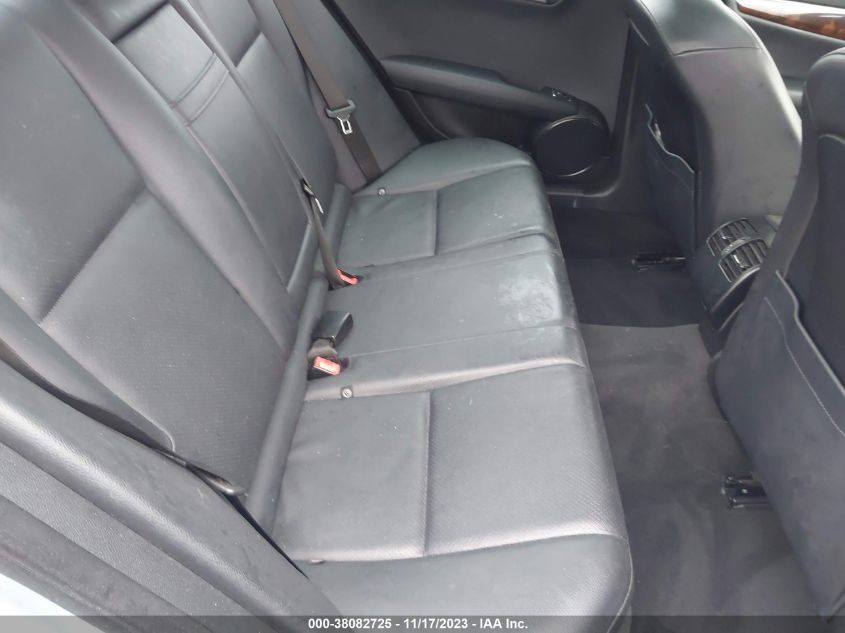 2013 MERCEDES-BENZ C 250 SPORT/LUXURY - WDDGF4HB3DA755837