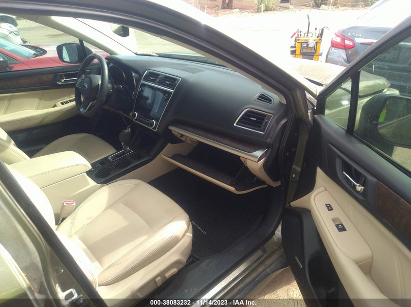 VIN 4S4BSENCXJ3225010 2018 SUBARU OUTBACK 3.6R LIMITED