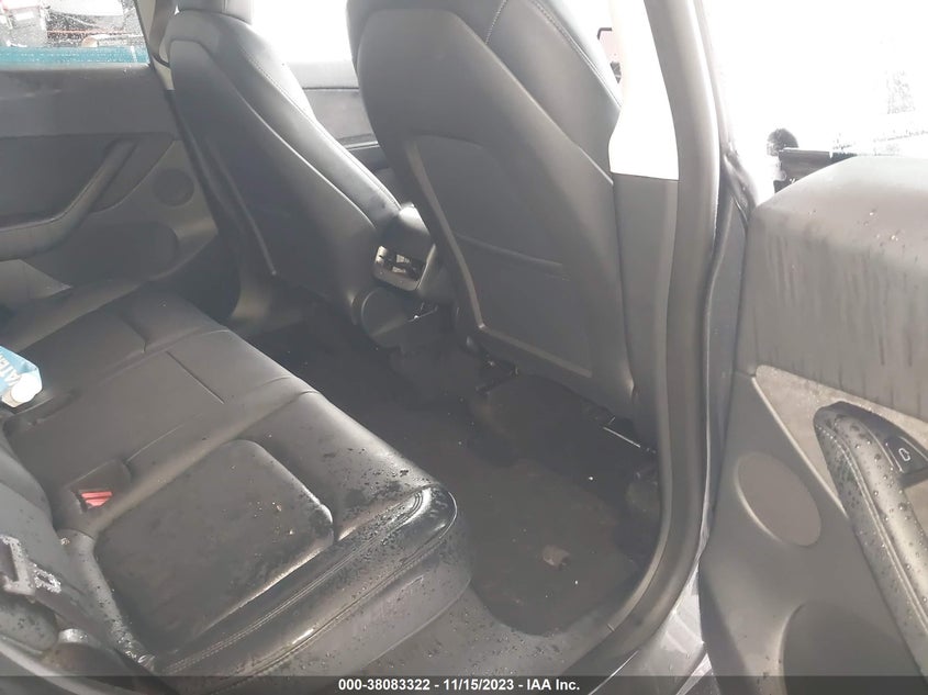 VIN 7SAYGDEF7NF457175 2022 TESLA MODEL Y