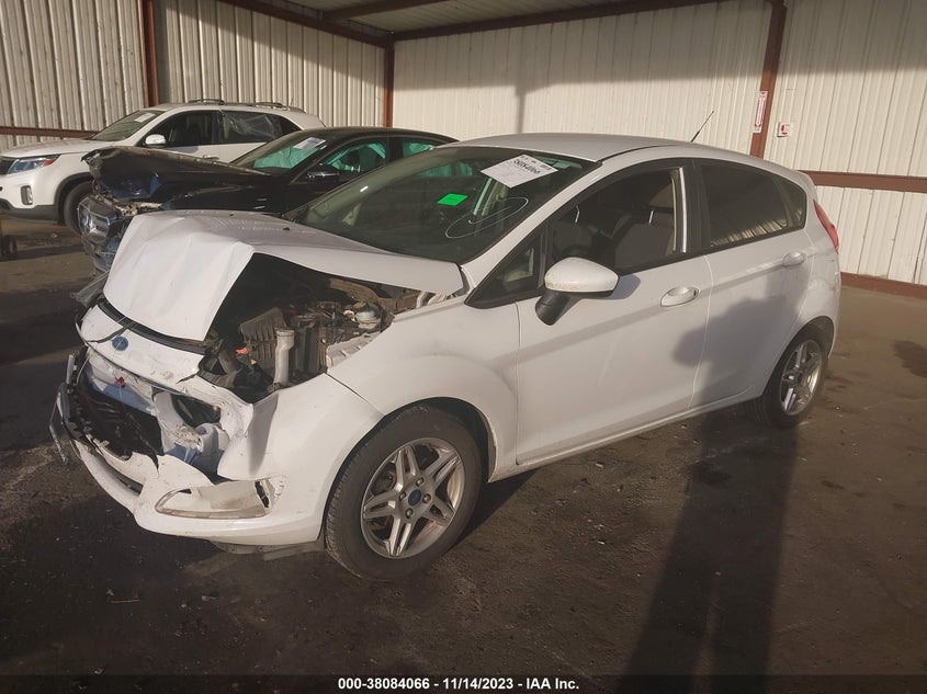VIN 3FADP4EJ7JM147295 2018 FORD FIESTA SE