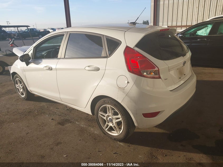 VIN 3FADP4EJ7JM147295 2018 FORD FIESTA SE