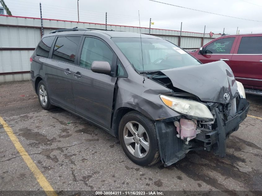 2014 TOYOTA SIENNA LE - 5TDKK3DCXES477712