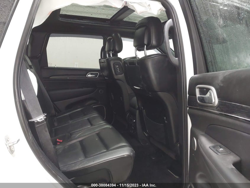 VIN 1C4RJFCG3JC189050 2018 JEEP GRAND CHEROKEE OVERLAND