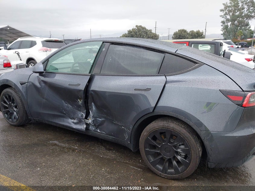 VIN 5YJYGDEE5MF140305 2021 TESLA MODEL Y