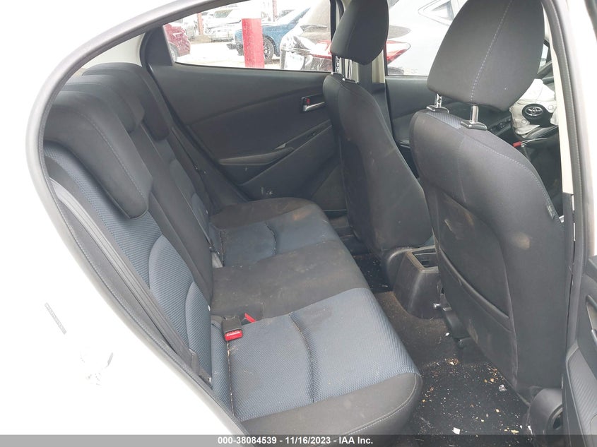 VIN 3MYDLBYV2HY163627 2017 TOYOTA YARIS IA