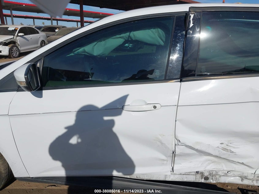 VIN 1FADP3K24HL325294 2017 FORD FOCUS SE