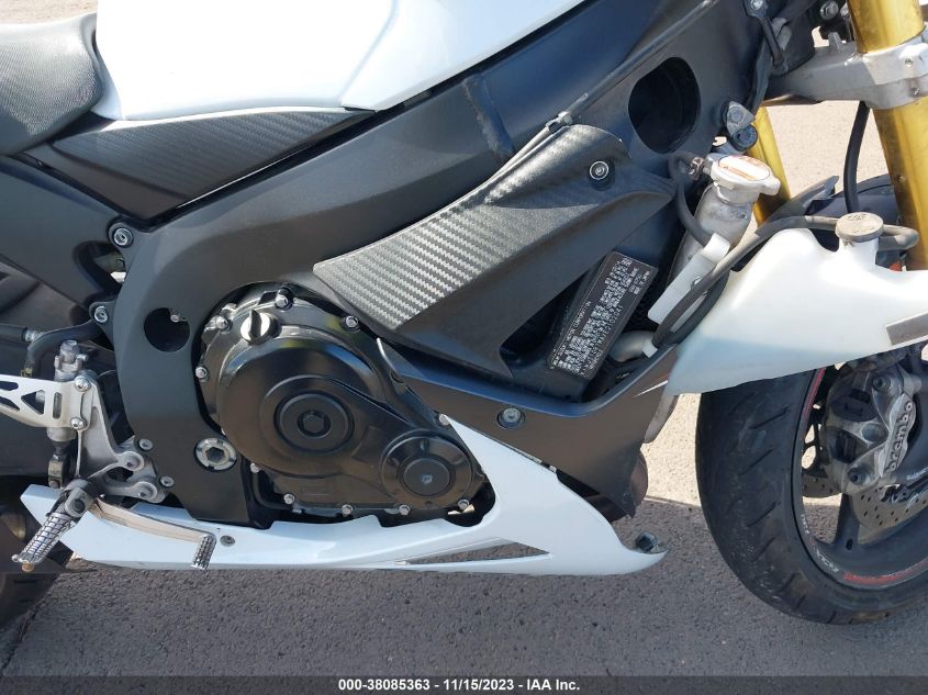2014 SUZUKI GSX-R750 JS1GR7MAXE2102041