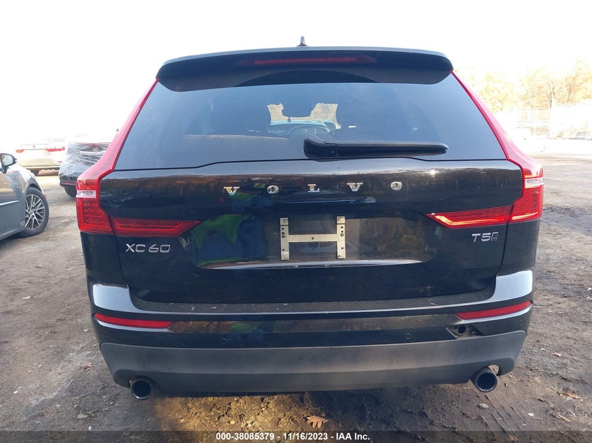 VIN LYV102RK5JB087516 2018 VOLVO XC60 T5