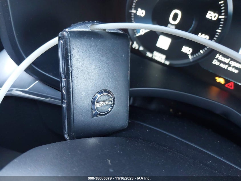 VIN LYV102RK5JB087516 2018 VOLVO XC60 T5