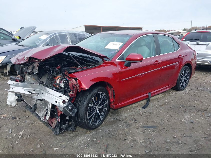 2018 TOYOTA CAMRY L/LE/XLE/SE/XSE - 4T1B11HK6JU670952