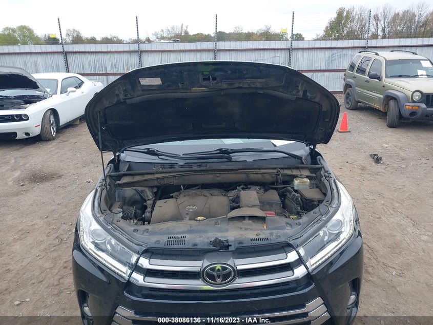 VIN 5TDYZRFH6HS197064 2017 TOYOTA HIGHLANDER LIMITED/LTD PLATINUM