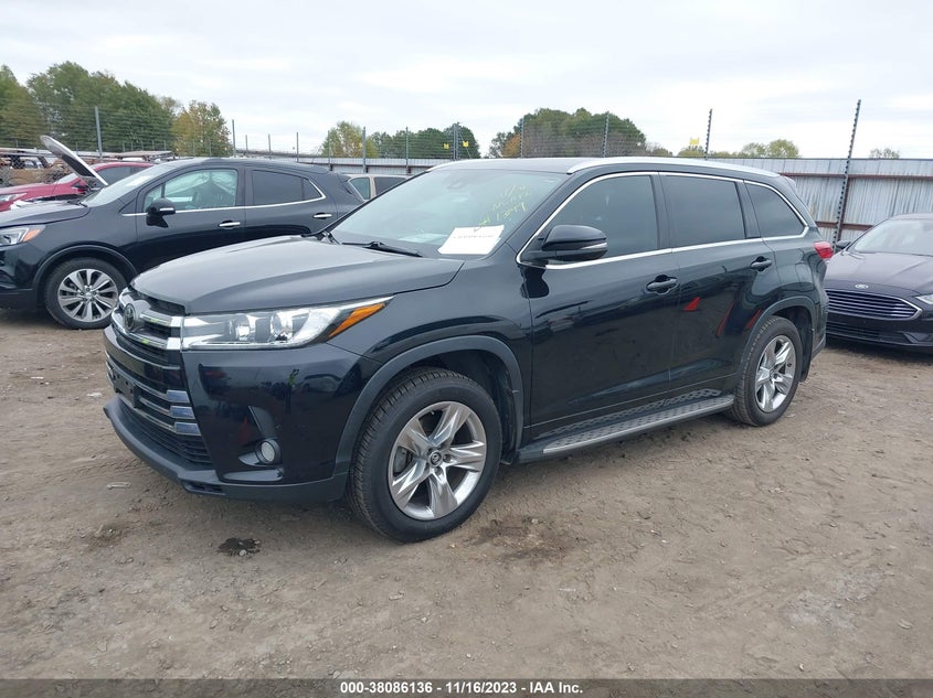 VIN 5TDYZRFH6HS197064 2017 TOYOTA HIGHLANDER LIMITED/LTD PLATINUM