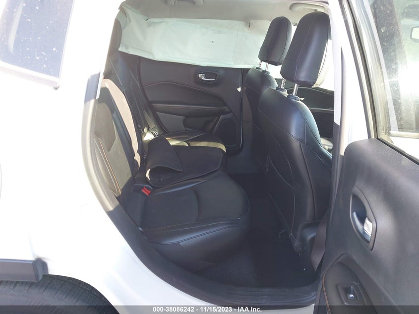 VIN 3C4NJCCB4MT522396 2021 JEEP COMPASS LIMITED