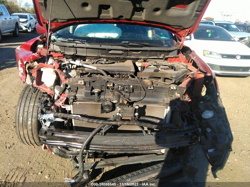 VIN 5N1AT2MV8JC820013 2018 NISSAN ROGUE SV/SL