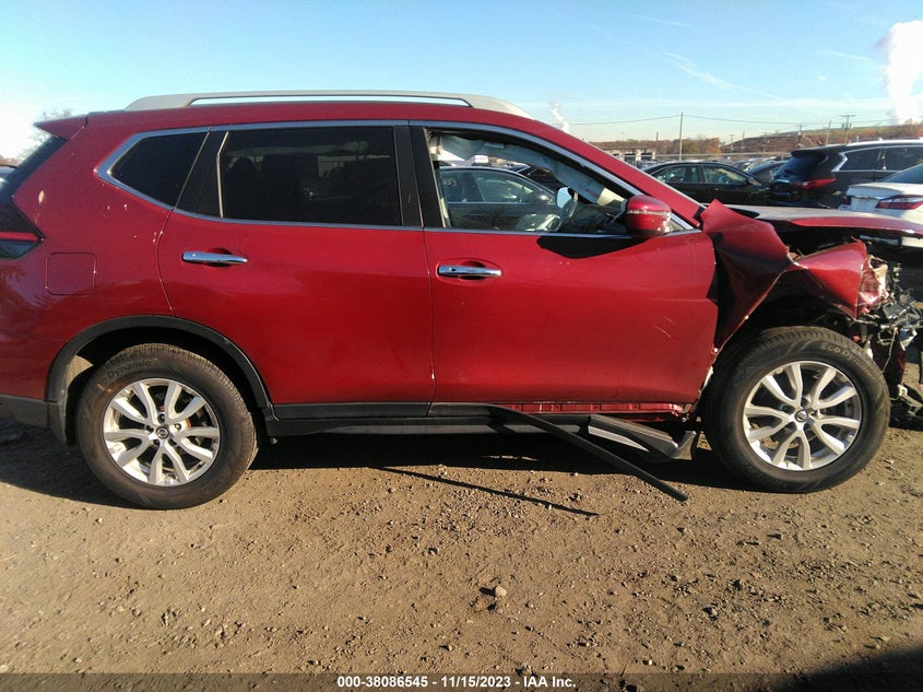 VIN 5N1AT2MV8JC820013 2018 NISSAN ROGUE SV/SL