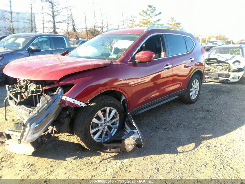 VIN 5N1AT2MV8JC820013 2018 NISSAN ROGUE SV/SL