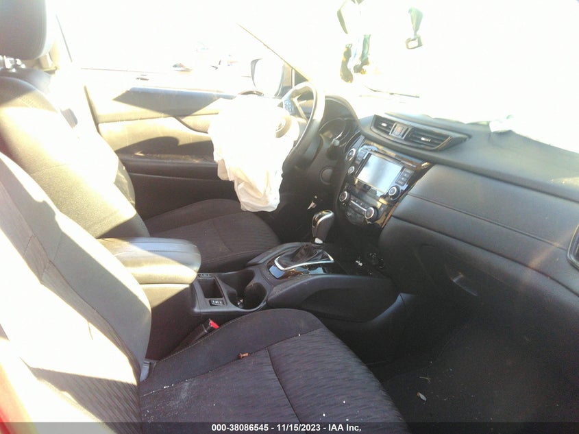 VIN 5N1AT2MV8JC820013 2018 NISSAN ROGUE SV/SL
