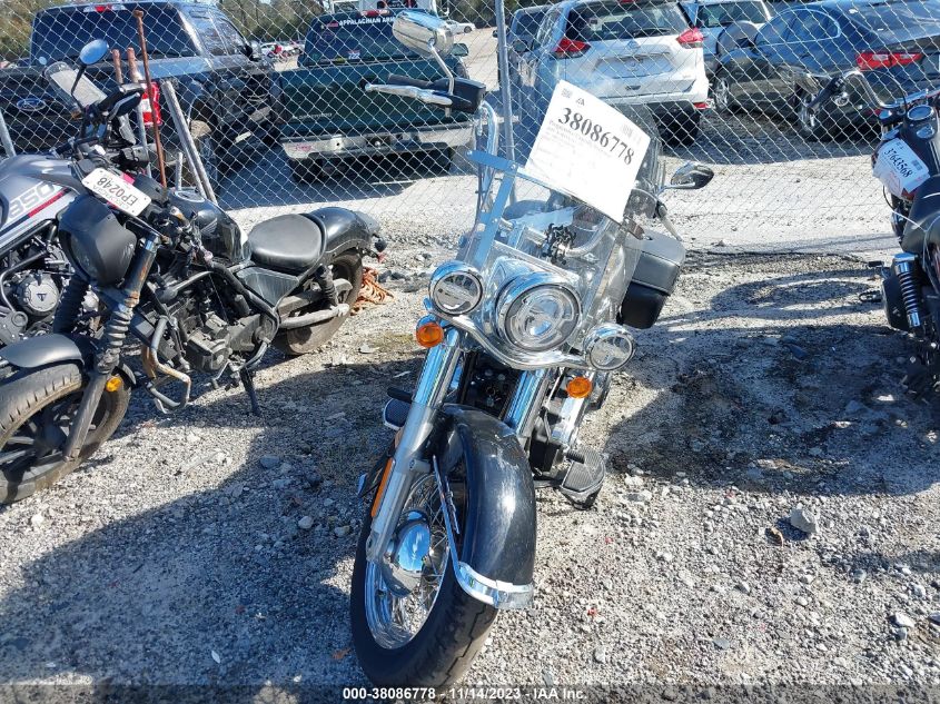 2020 HARLEY-DAVIDSON FLHC 1HD1YAJ12LB061884