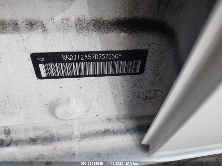 2013 KIA SOUL BASE - KNDJT2A57D7573508