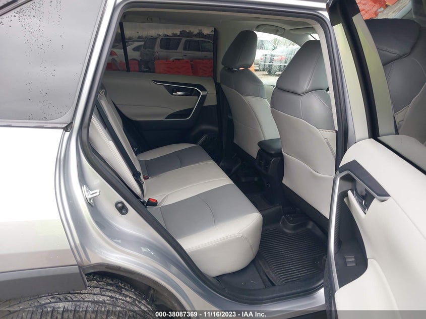 VIN 2T3C1RFV9MC149365 2021 TOYOTA RAV4 XLE PREMIUM