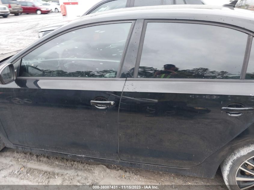 2016 VOLKSWAGEN JETTA SPORT - 3VWD17AJ1GM245232