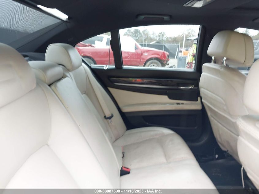 2015 BMW 740I WBAYA6C58FGK16542
