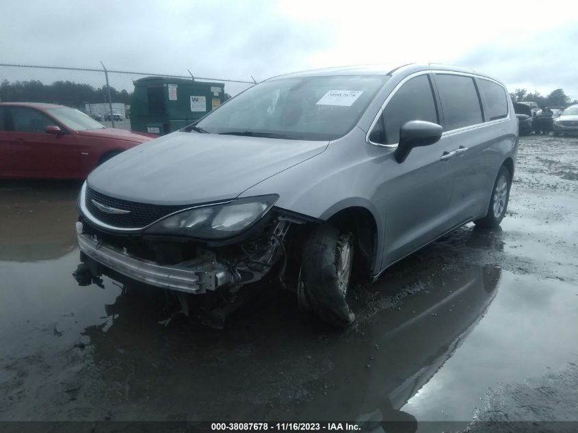 2C4RC1DG7JR182251 2018 CHRYSLER PACIFICA, photo no. 2