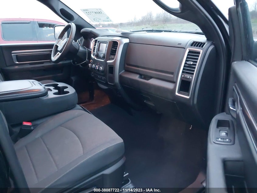2021 RAM 1500 CLASSIC 5.7L V8 FI OHV 16V N(VIN: 1C6RR7LT8MS521948