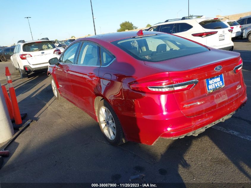 3FA6P0LUXKR204897 Ford Fusion Hybrid SE 3