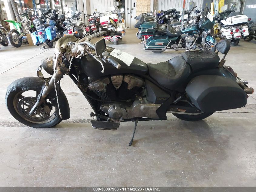 2015 HONDA VT1300 CT JH2SC6678FK500399