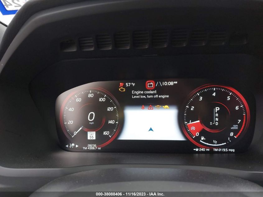 2021 VOLVO XC90 T6 MOMENTUM - YV4A22PK7M1745620