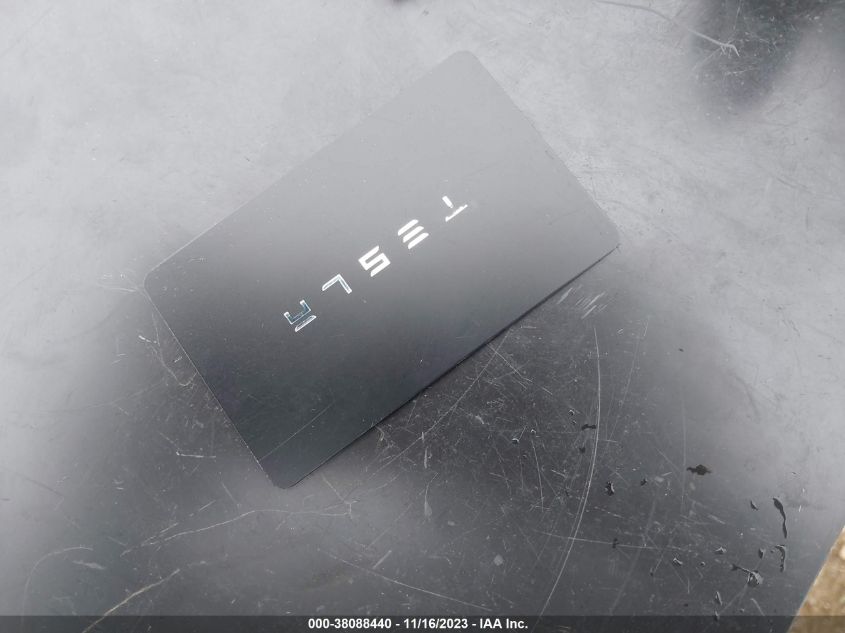 2021 TESLA MODEL Y - 5YJYGDEE4MF240587