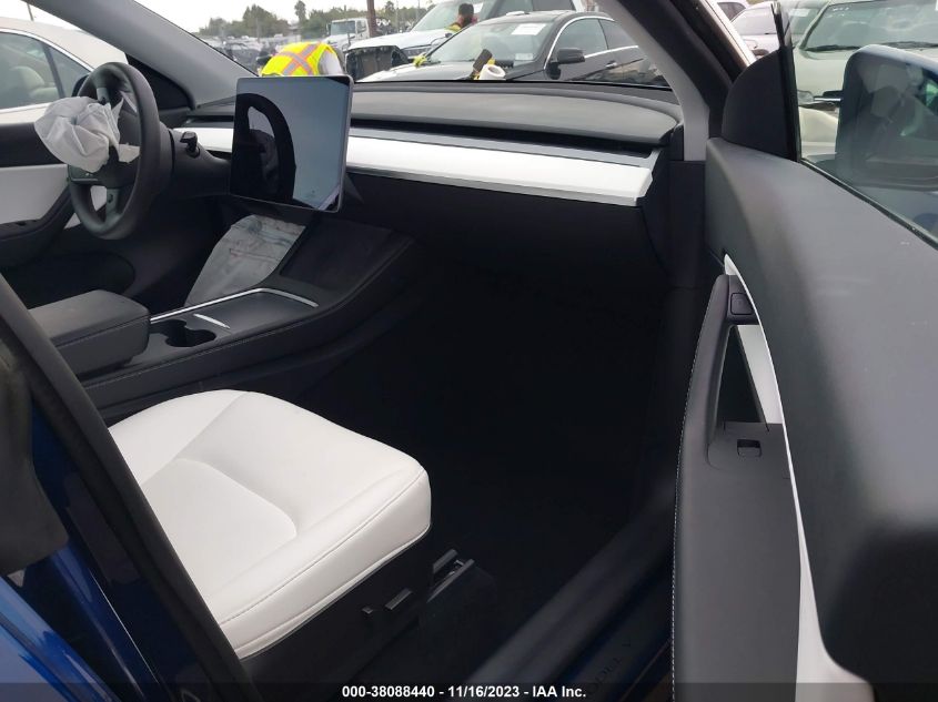 2021 TESLA MODEL Y - 5YJYGDEE4MF240587