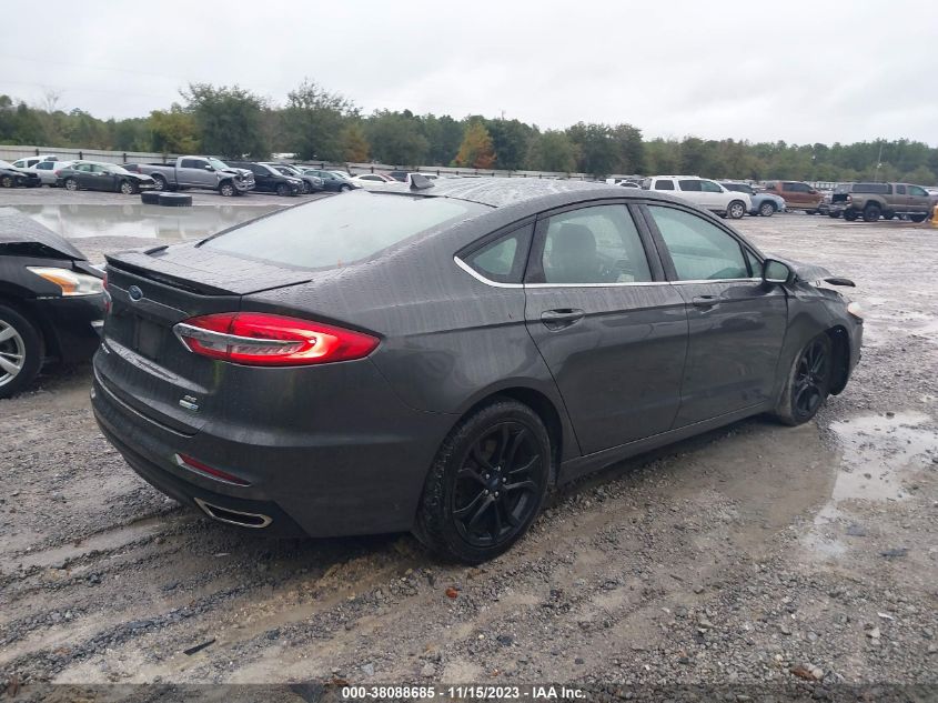 2019 FORD FUSION SE - 3FA6P0T96KR130017