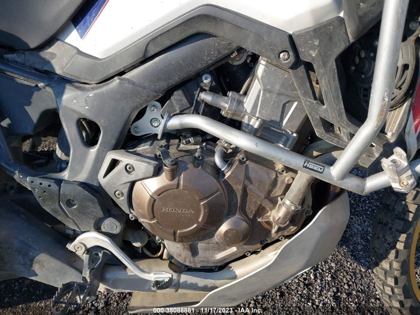 2017 HONDA CRF1000 JH2SD04G1HK001590