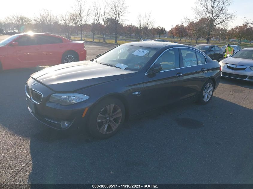2013 BMW 5 SERIES 528I XDRIVE WBAXH5C5XDD111663